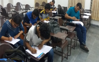 آموزش زبان فارسی در حیدر آباد هند